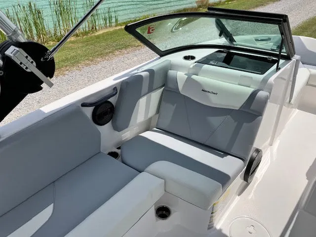 2023 MasterCraft NXT 22 *SOLD*