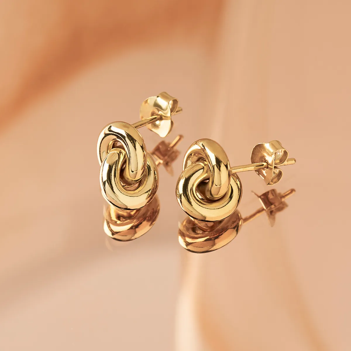 Embrace Stud Earring | Yellow Gold