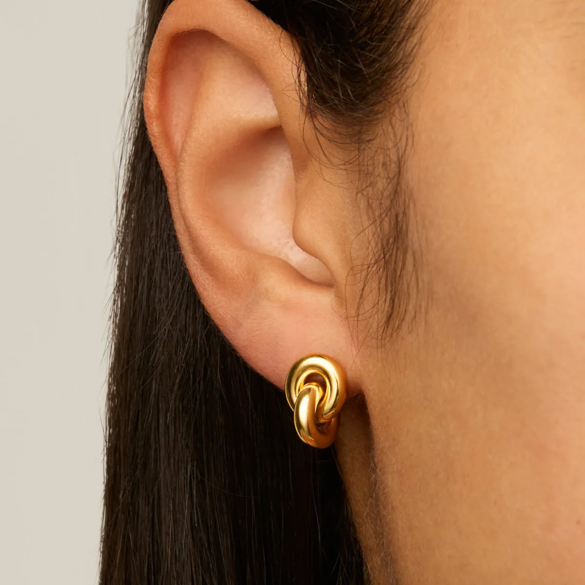 Embrace Stud Earring | Yellow Gold