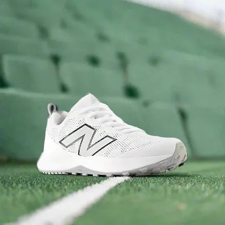 New Balance Dynasoft 4040v7 Youth Turf Trainer - White