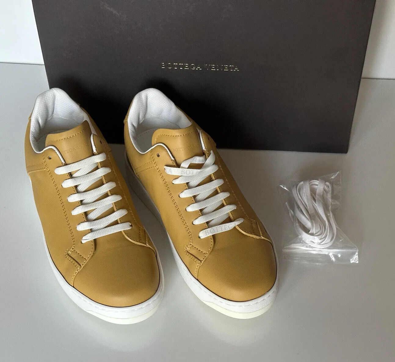 NIB $690 Bottega Veneta Calf Leather Butterscotch Sneakers 7.5 US (40.5) 578298