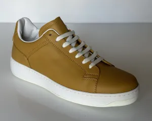 NIB $690 Bottega Veneta Calf Leather Butterscotch Sneakers 7.5 US (40.5) 578298