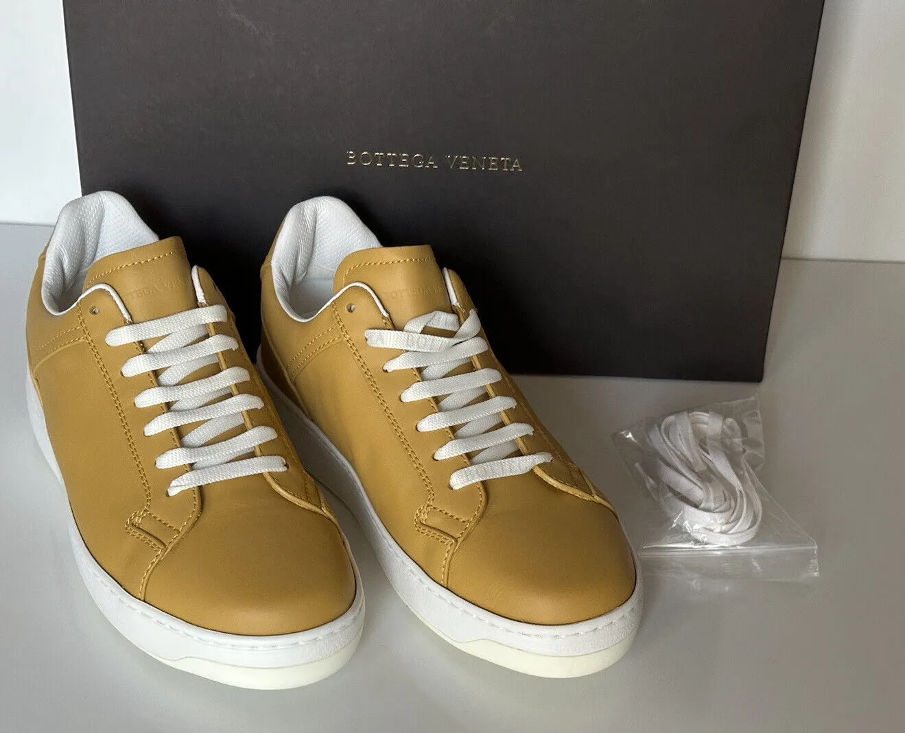 NIB $690 Bottega Veneta Calf Leather Butterscotch Sneakers 7.5 US (40.5) 578298