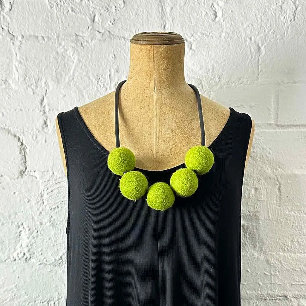 short felt necklace: chunky 5fb necklace: new colours