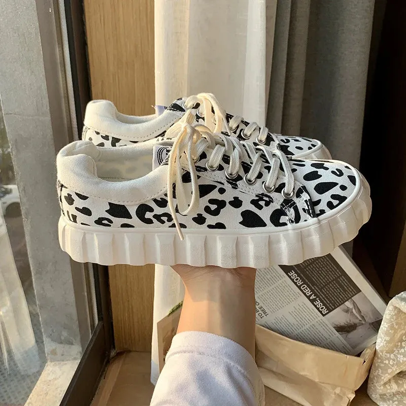 TAVIMART  -  Leopard Print Canvas Shoes for Women, Student Thick-Soled Women's Sneakers, Low-Top Non-Slip Retro Casual Shoes