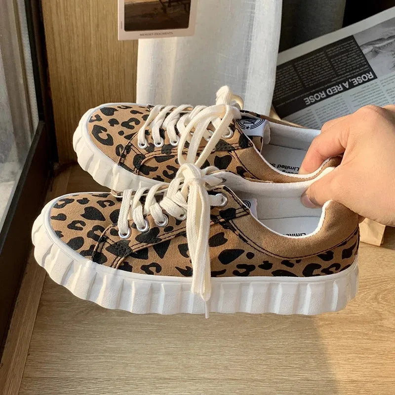 TAVIMART  -  Leopard Print Canvas Shoes for Women, Student Thick-Soled Women's Sneakers, Low-Top Non-Slip Retro Casual Shoes