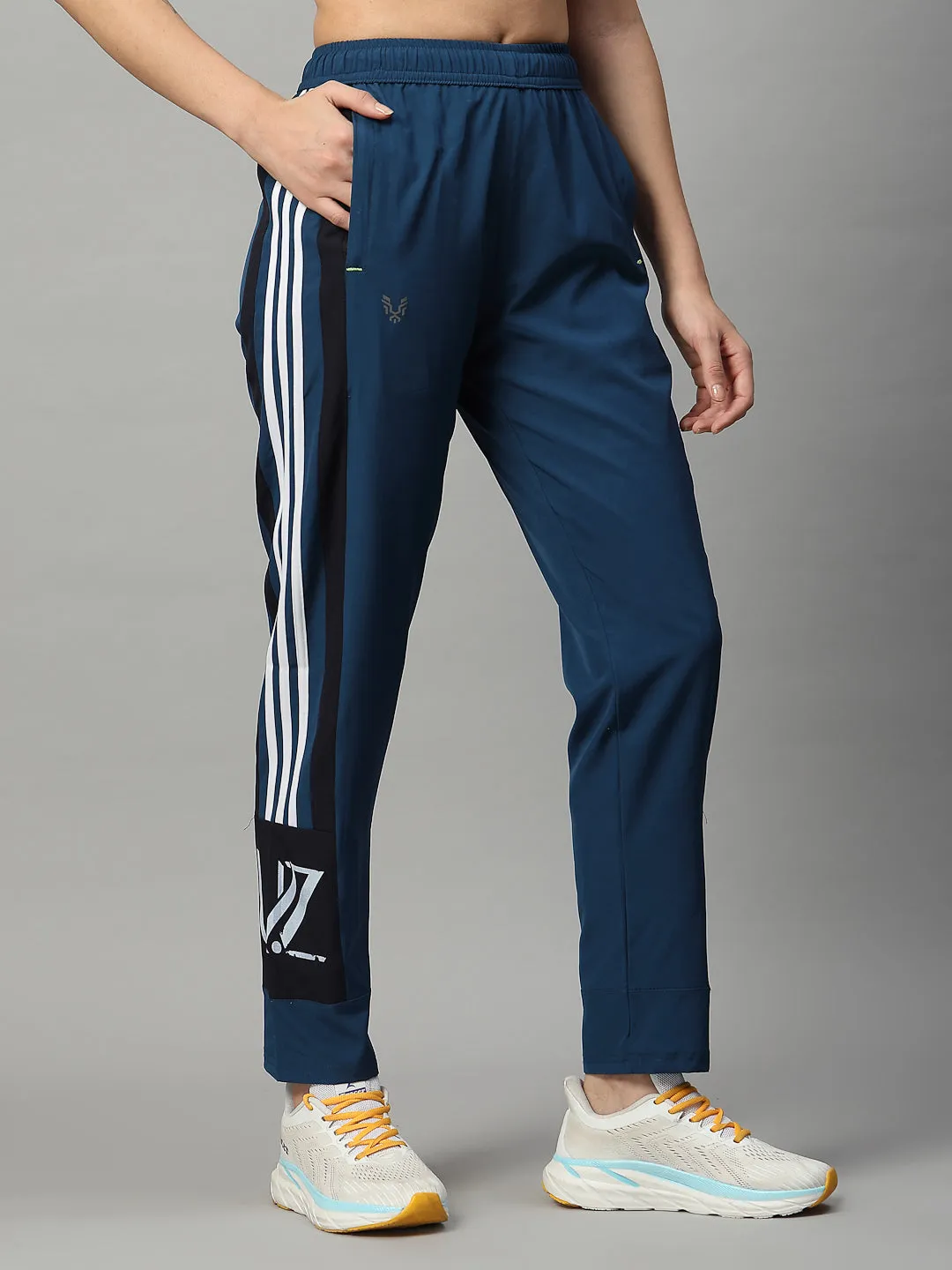 Women's Cotton Regular Fit Joggers Track Pants with 2 Zippered Pockets